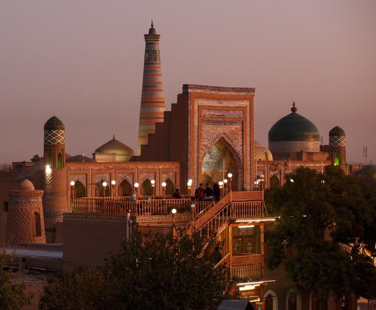 Zukhro Boutique Hotel Khiva ภายนอก รูปภาพ